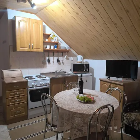 Hudec Apartament *
