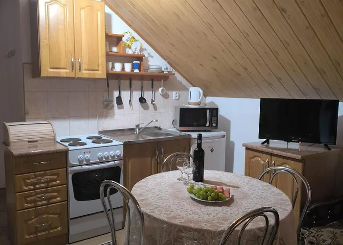 Hudec Apartament *